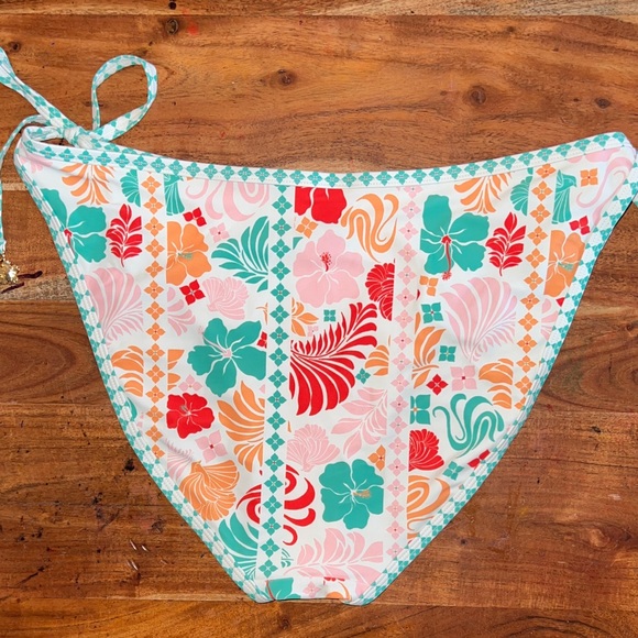 No Boundaries Multicolor Floral Bikini Bottom - Picture 3 of 7